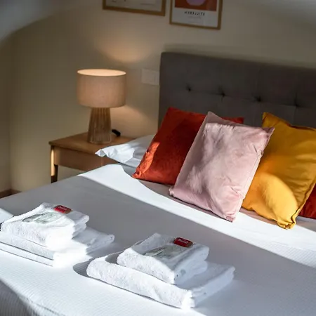 Sunlit Heaven 公寓