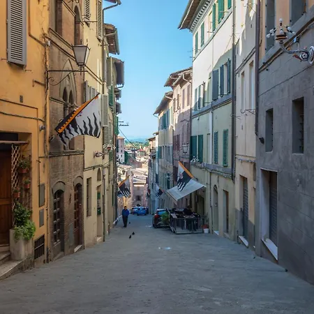 Sunlit Heaven 公寓